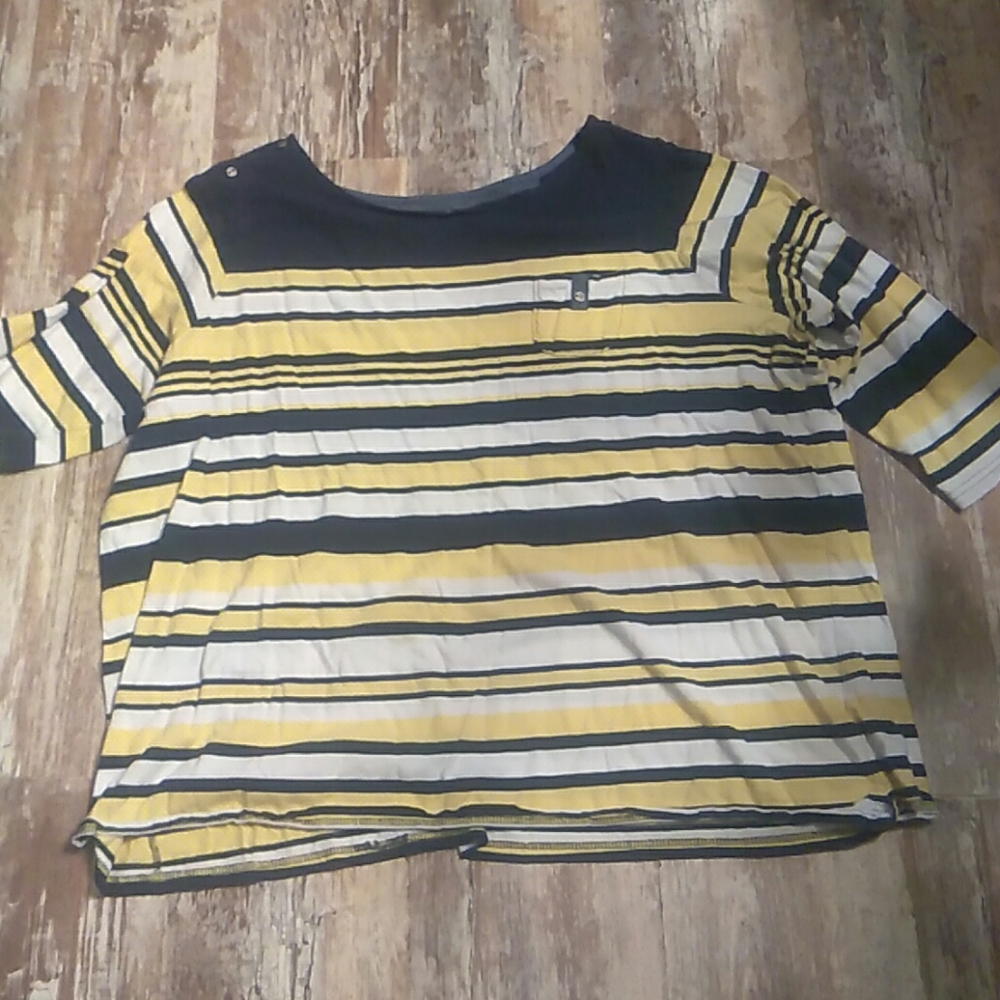 Ladies top.